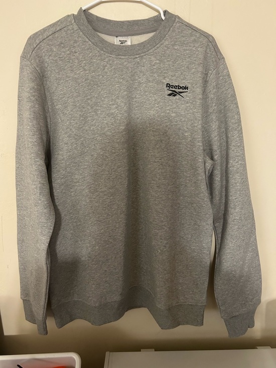 Reebok Other - Grey unisex medium Reebok sweat shirt new